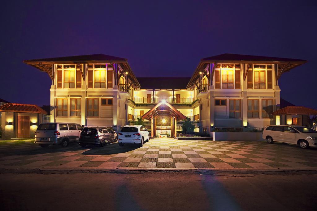Villa Damar Boutique Hotel Bandung Ngoại thất bức ảnh